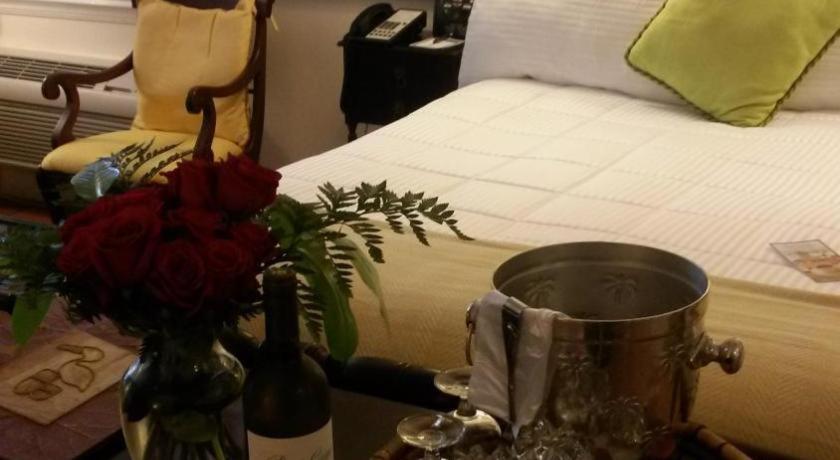 The Caribbean Court Boutique Hotel Веро-Біч Екстер'єр фото