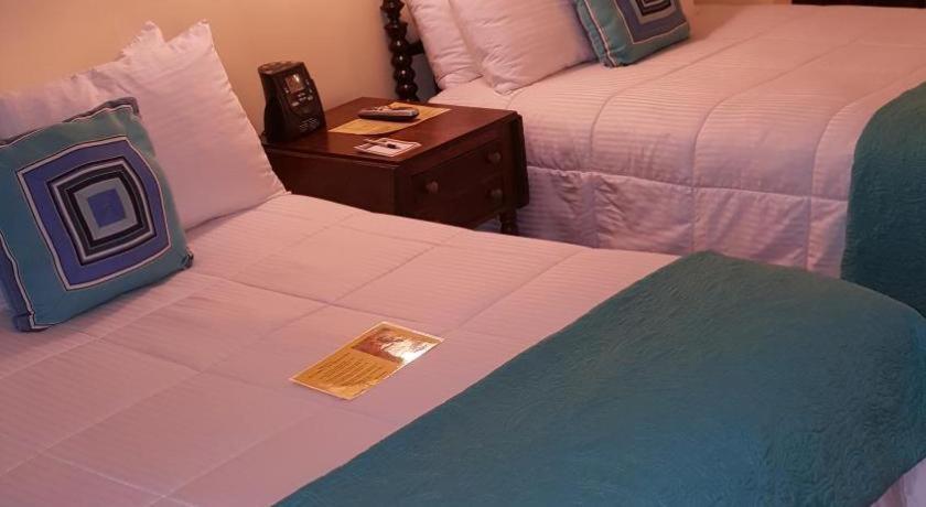 The Caribbean Court Boutique Hotel Веро-Біч Екстер'єр фото