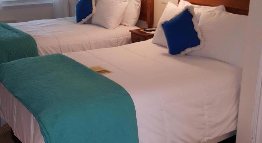 The Caribbean Court Boutique Hotel Веро-Біч Екстер'єр фото