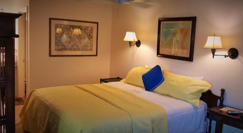 The Caribbean Court Boutique Hotel Веро-Біч Екстер'єр фото